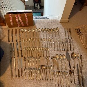 Elegant Sterling Silver Cutlery Set 97 pieces
Service for 12 Reed and Barton